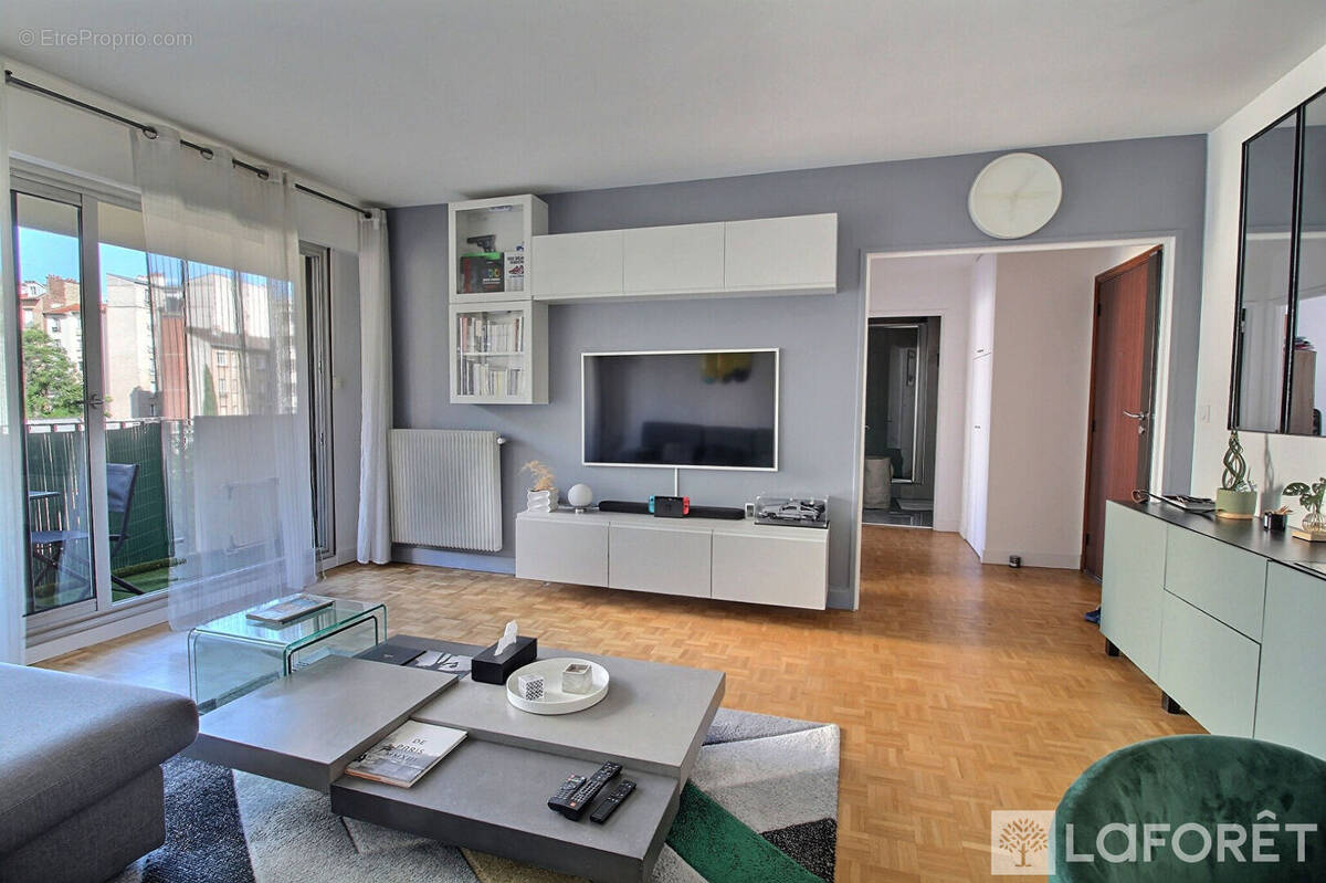 Appartement à LA GARENNE-COLOMBES