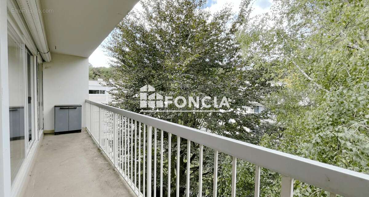 Appartement à BOUGIVAL