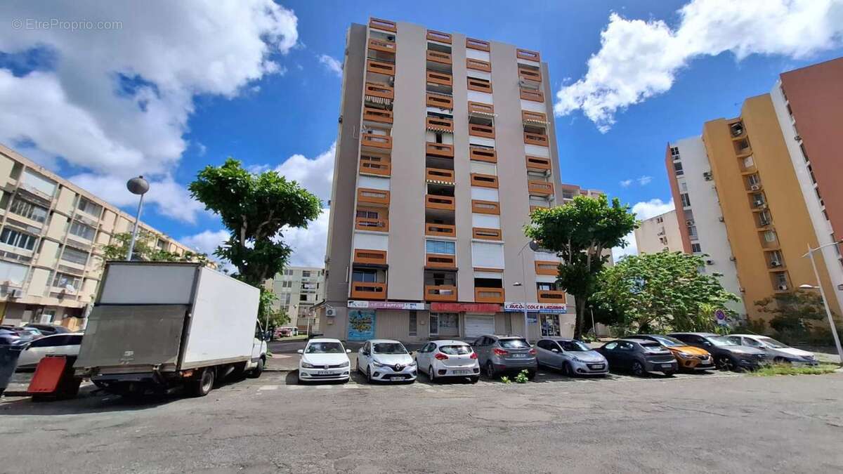 Appartement à POINTE-A-PITRE