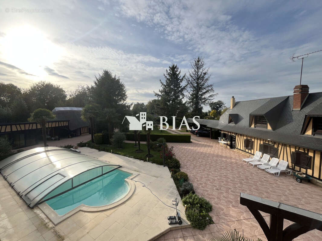 Maison à BOURG-ACHARD