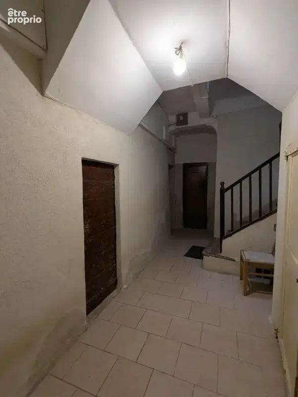 AUPS, charmant appartement situé au premier étage avec remise. - photo 13