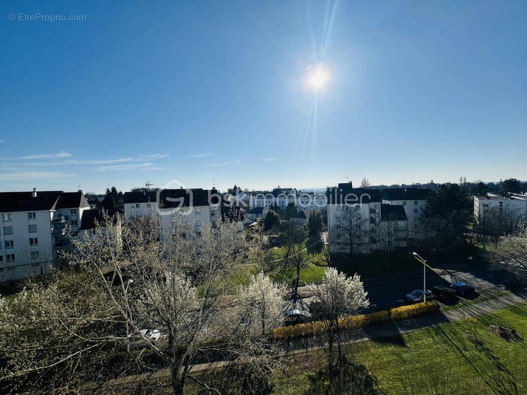 Appartement à SAINT-CYR-SUR-LOIRE
