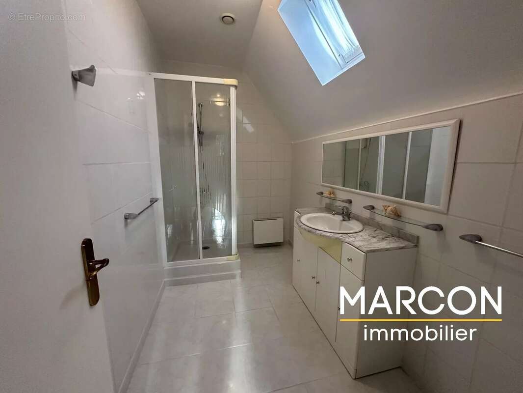 Maison à SAINT-SULPICE-LAURIERE