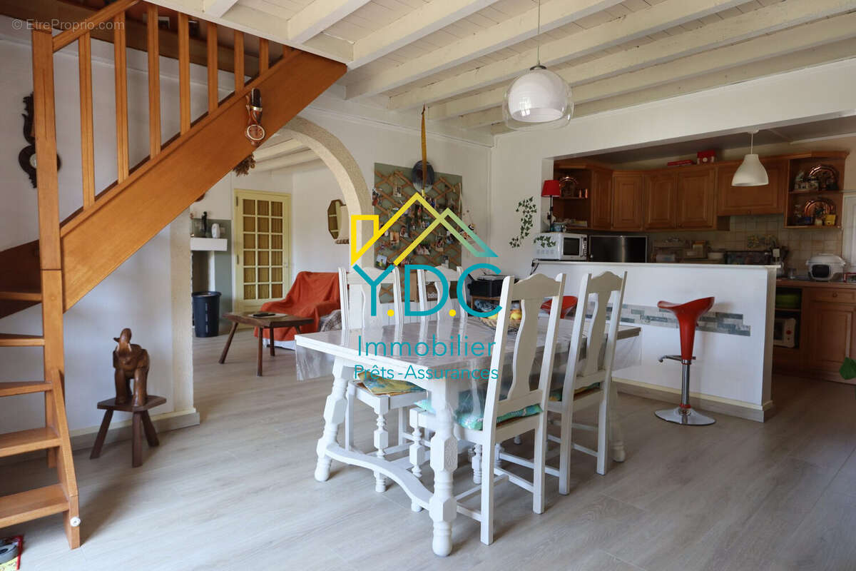 Maison à SAINT-MACLOU-LA-BRIERE