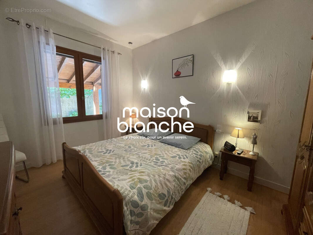 Maison à SAINT-EMILION