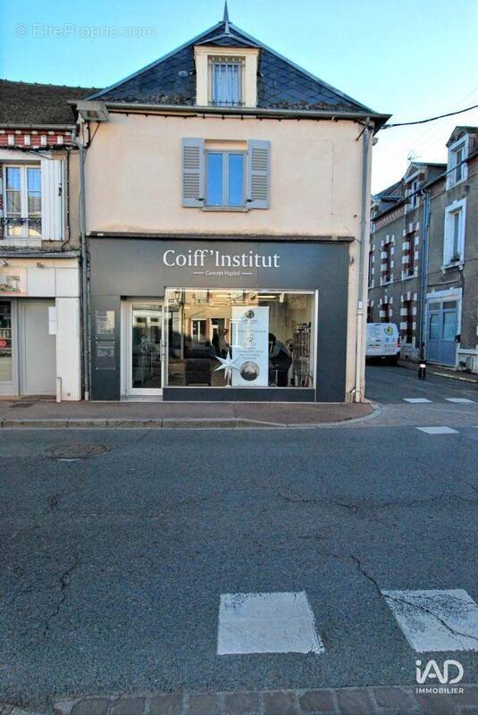 Photo 1 - Commerce à BRIARE