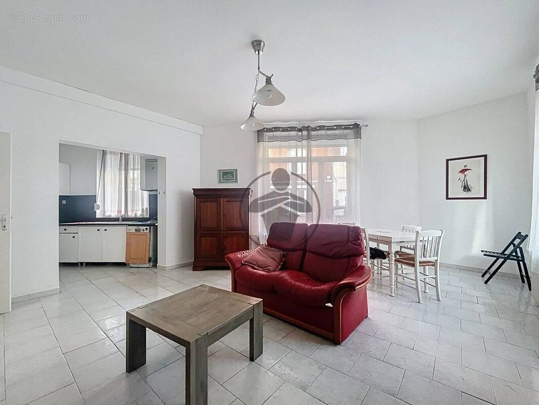 Maison à SAINT-QUENTIN