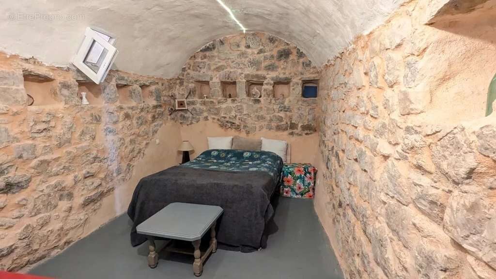 Appartement à ENTRECASTEAUX