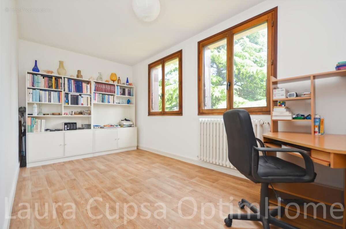 Fresnes - 3 pieces - 61,76 m² - dernier etage - balcon, cave et parking. en option un box - photo 7