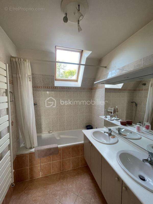 Appartement à OZOIR-LA-FERRIERE