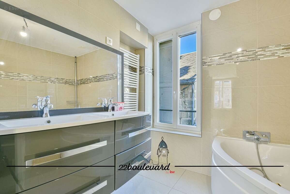 Appartement à BRIVE-LA-GAILLARDE