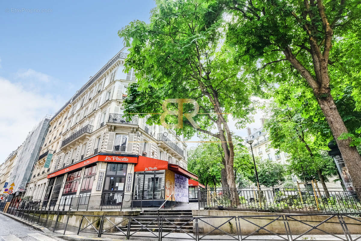 Appartement à PARIS-17E