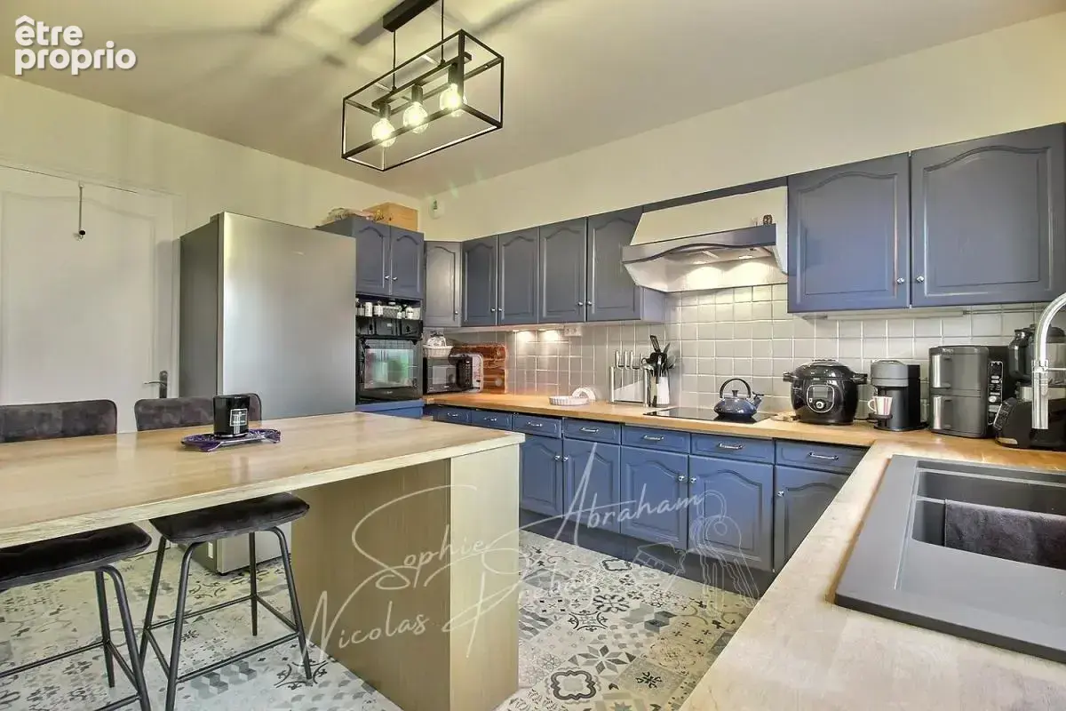 Maison individuelle sur sous-sol de 7 pièces, 5 chambres avec jardin clos - photo 2