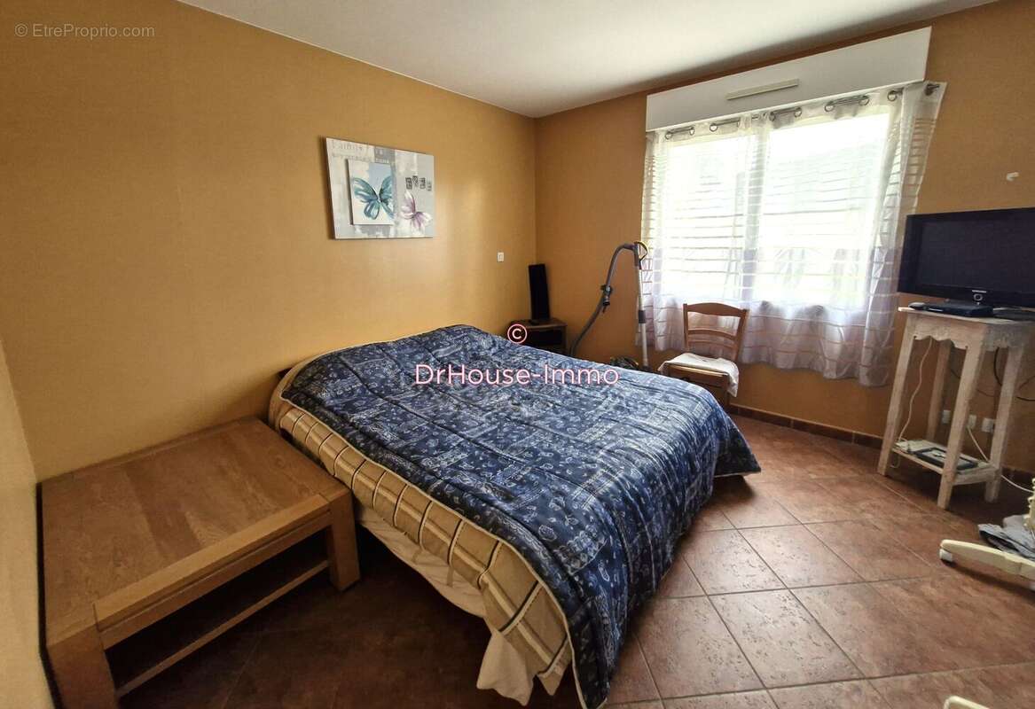 Maison à HORNOY-LE-BOURG