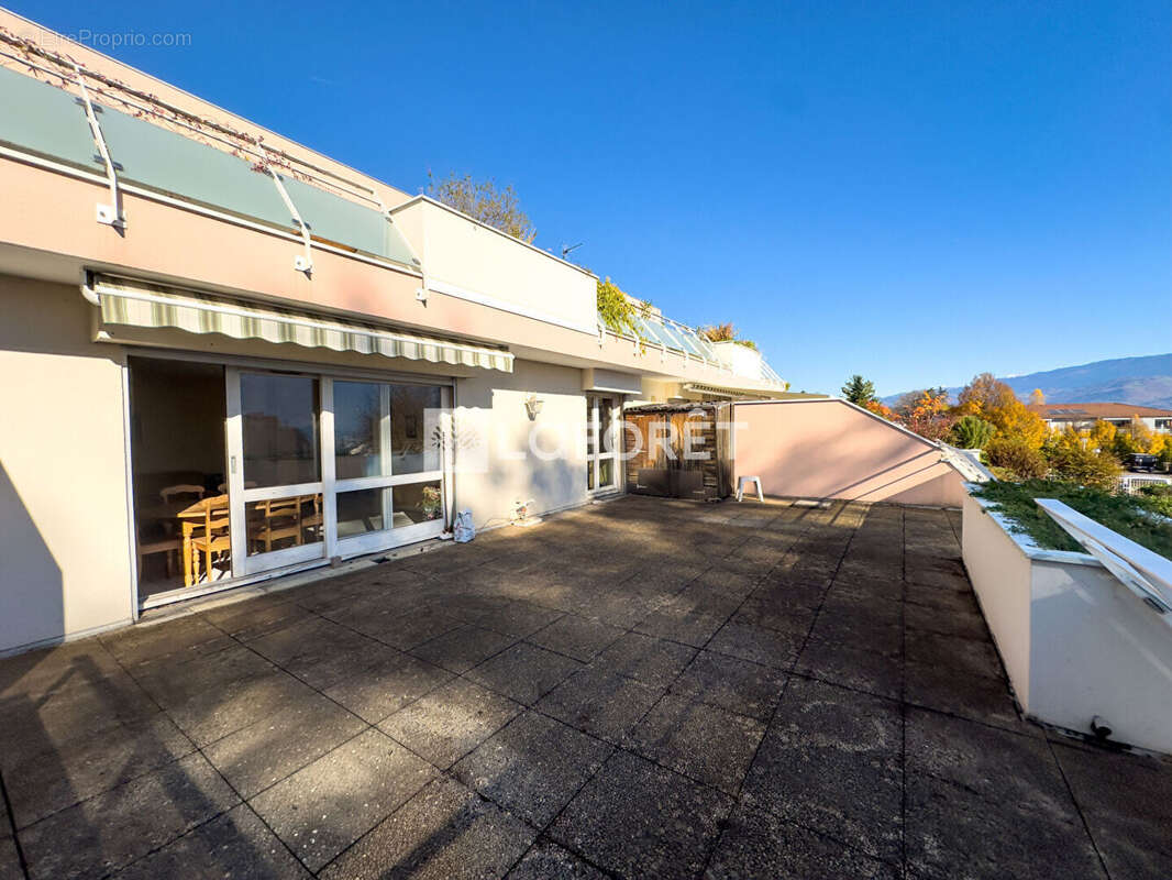 Appartement à SAINT-ISMIER