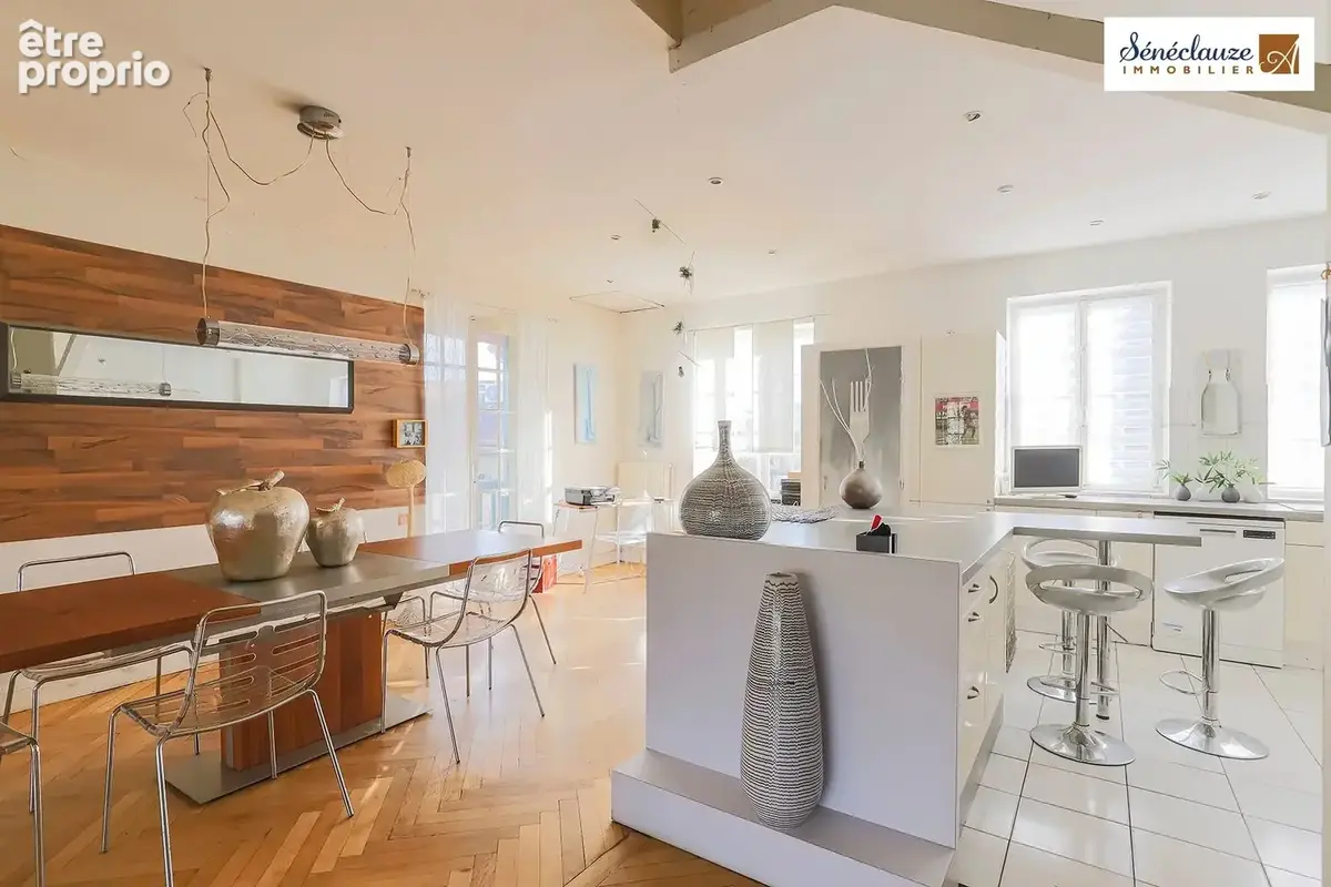 Maison familiale de 180 m² avec piscine et jardin arboré - photo 2