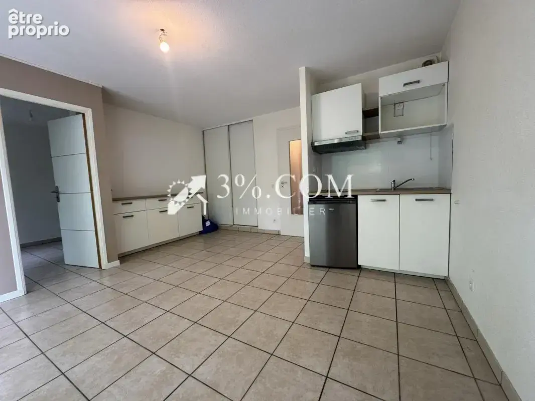 3%.COM Appartement  F2  avec terrasse et parking - photo 4