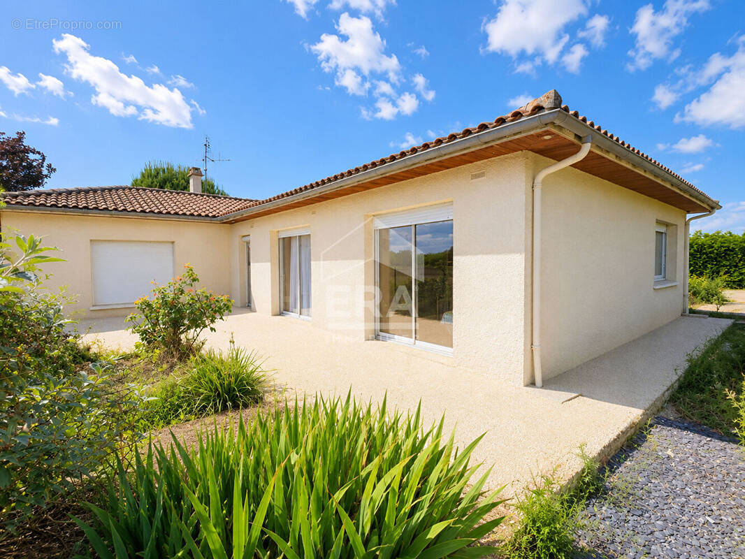 Maison à SAINTE-SEVERE