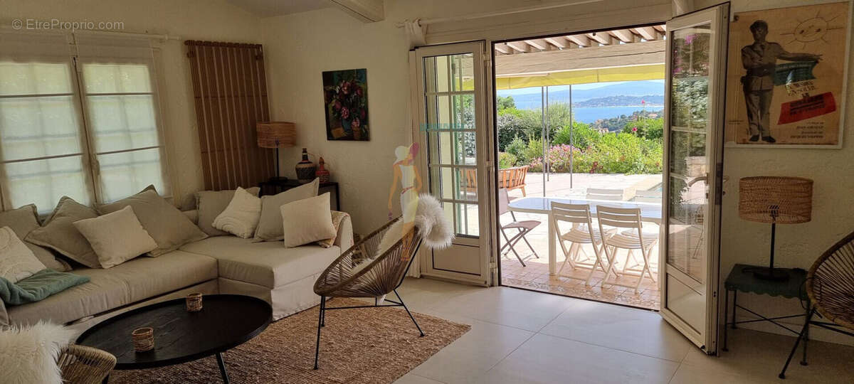 Maison à LES ISSAMBRES