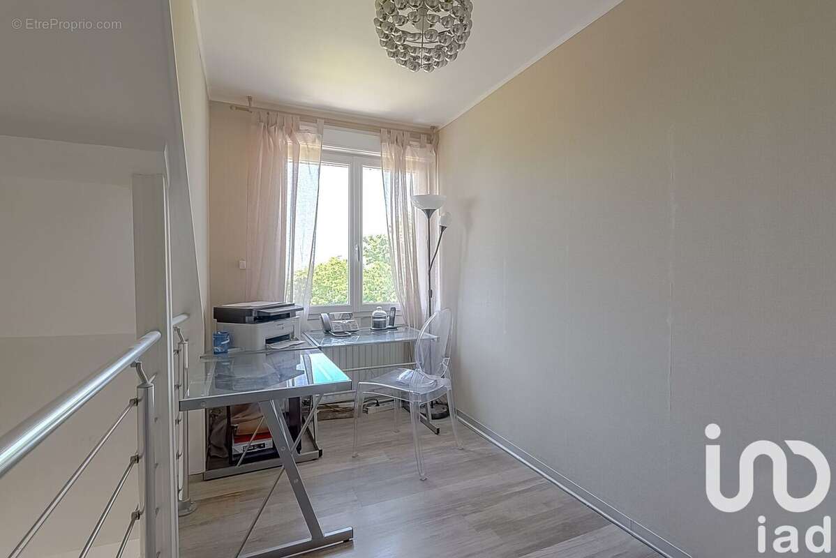 Photo 8 - Maison à MONTIGNY-LES-CORMEILLES