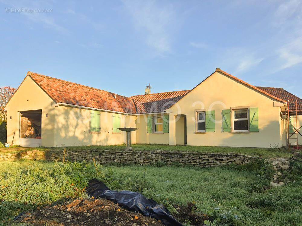 Maison à CHEF-BOUTONNE