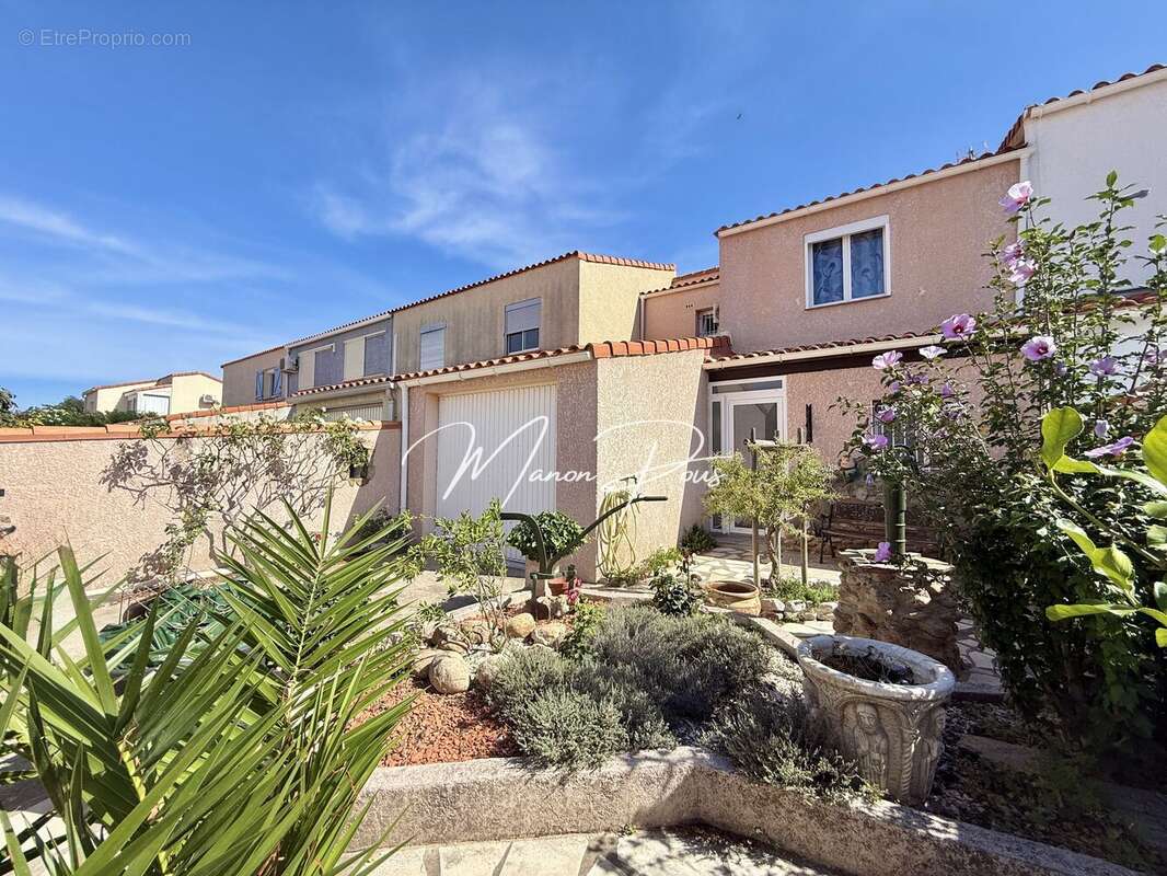 Maison à SAINT-ESTEVE