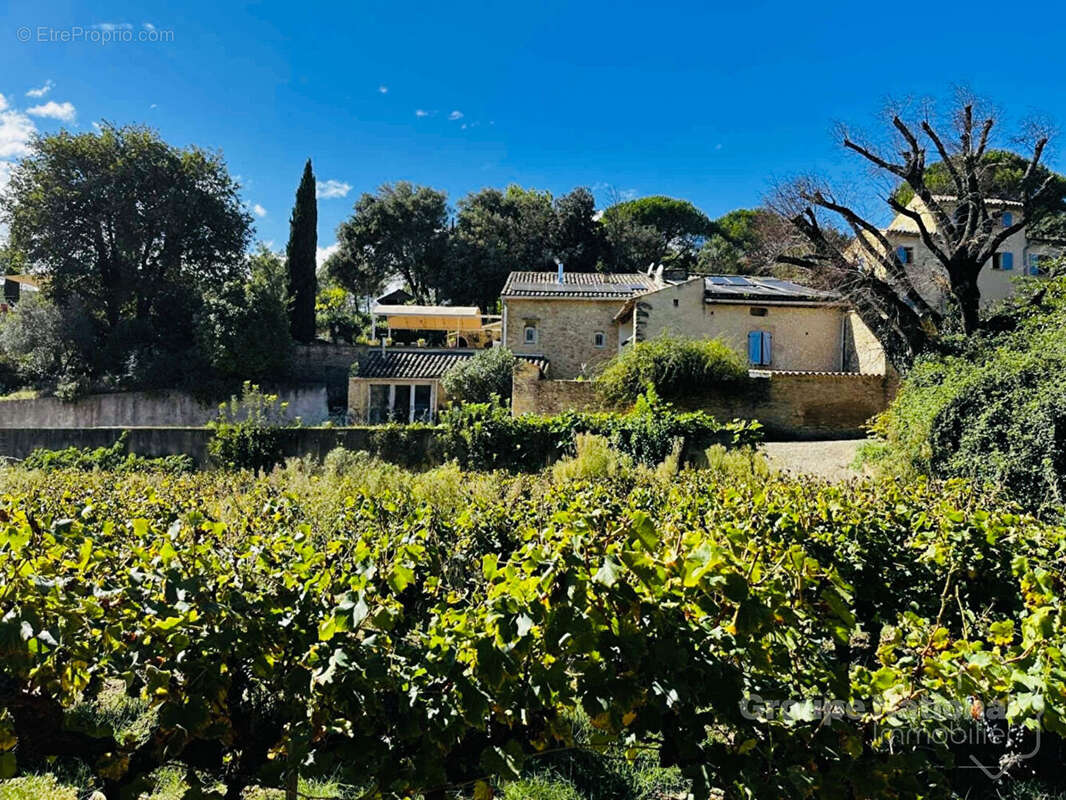 Terrain à GOUDARGUES