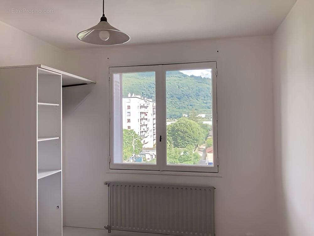 Appartement à SAINT-MARTIN-D&#039;HERES