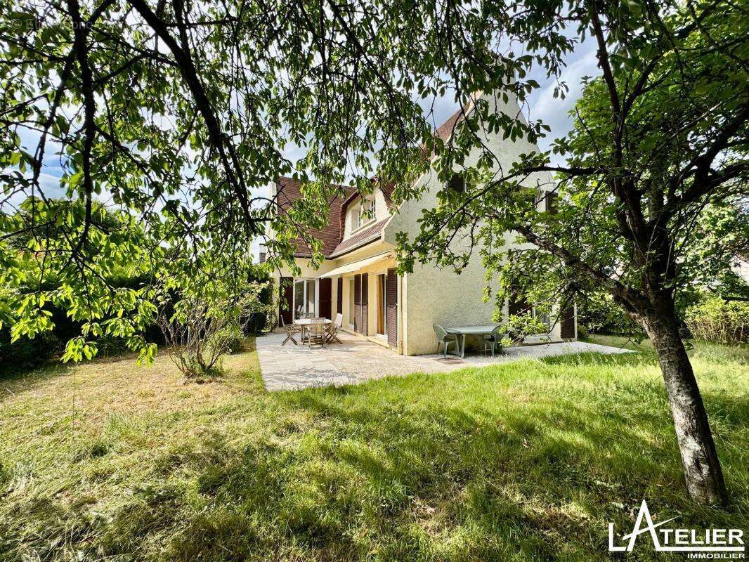 Maison à MAREIL-MARLY