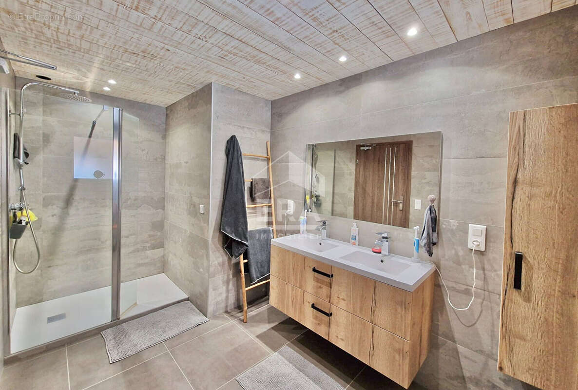 Maison à SAINT-JEAN-DE-LIVERSAY