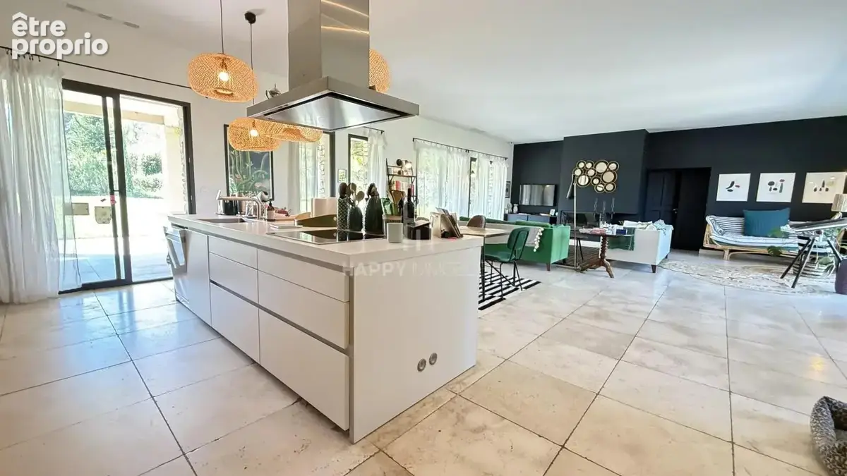 Maison contemporaine de plain pied avec parc et oliveraie de 3500 M2 - photo 6