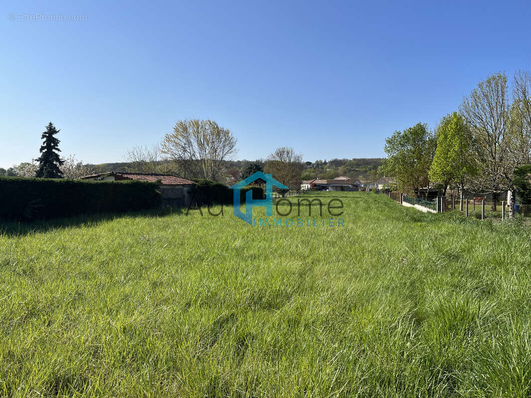 Terrain à BONREPOS-SUR-AUSSONNELLE