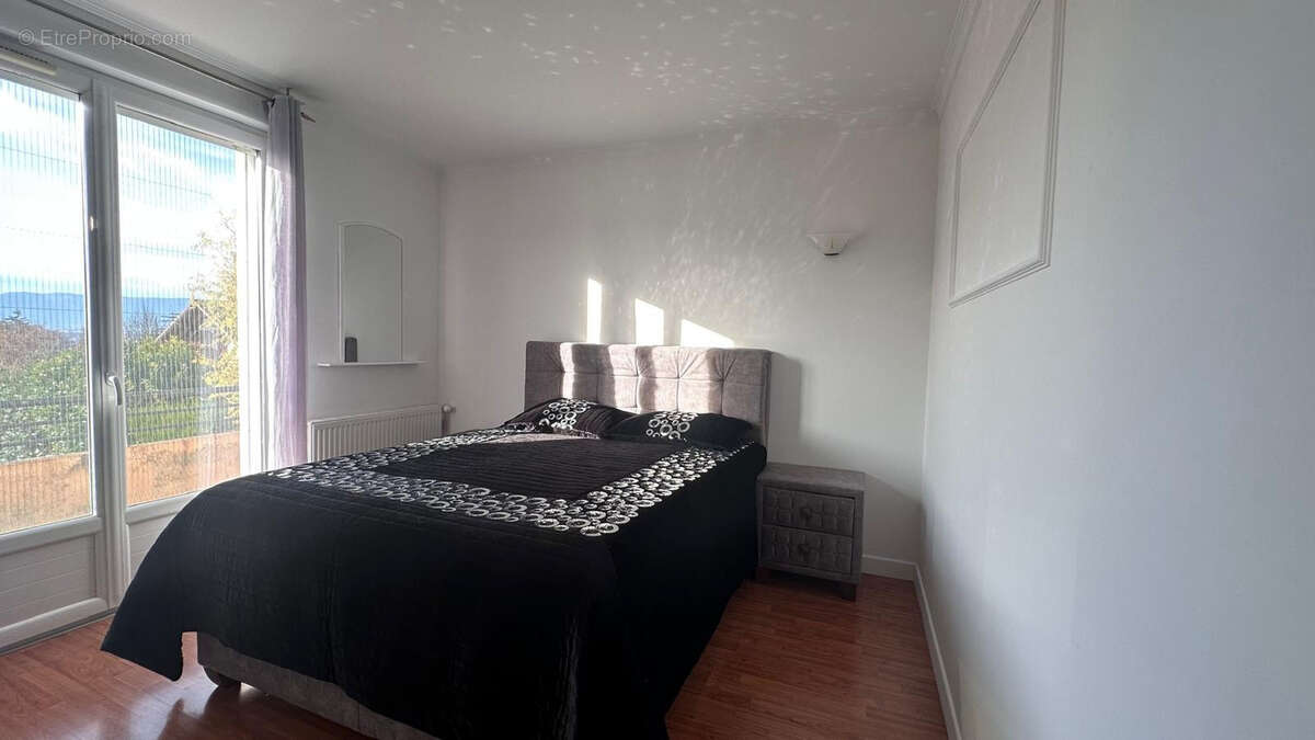 Appartement à VETRAZ-MONTHOUX