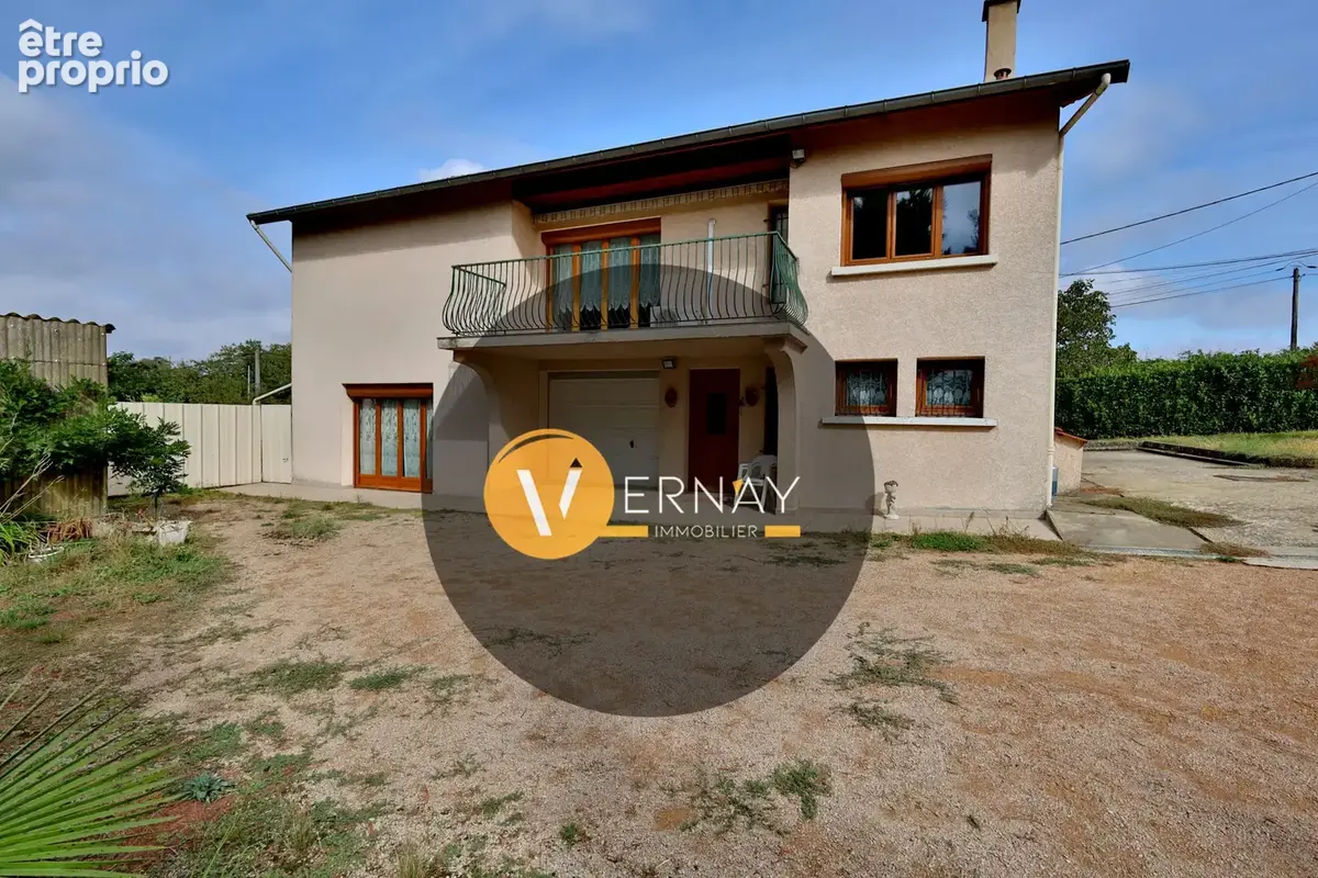 Photo Maison à Luzinay au prix de 439 000€