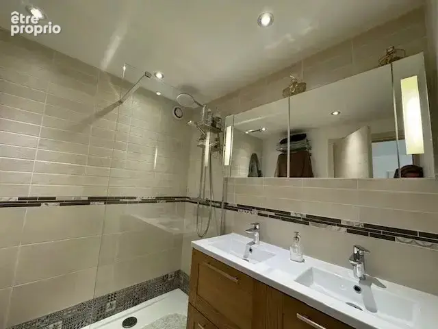 Antibes – 3 pièces – rez-de-jardin – terrasses, piscine & garage - photo 12