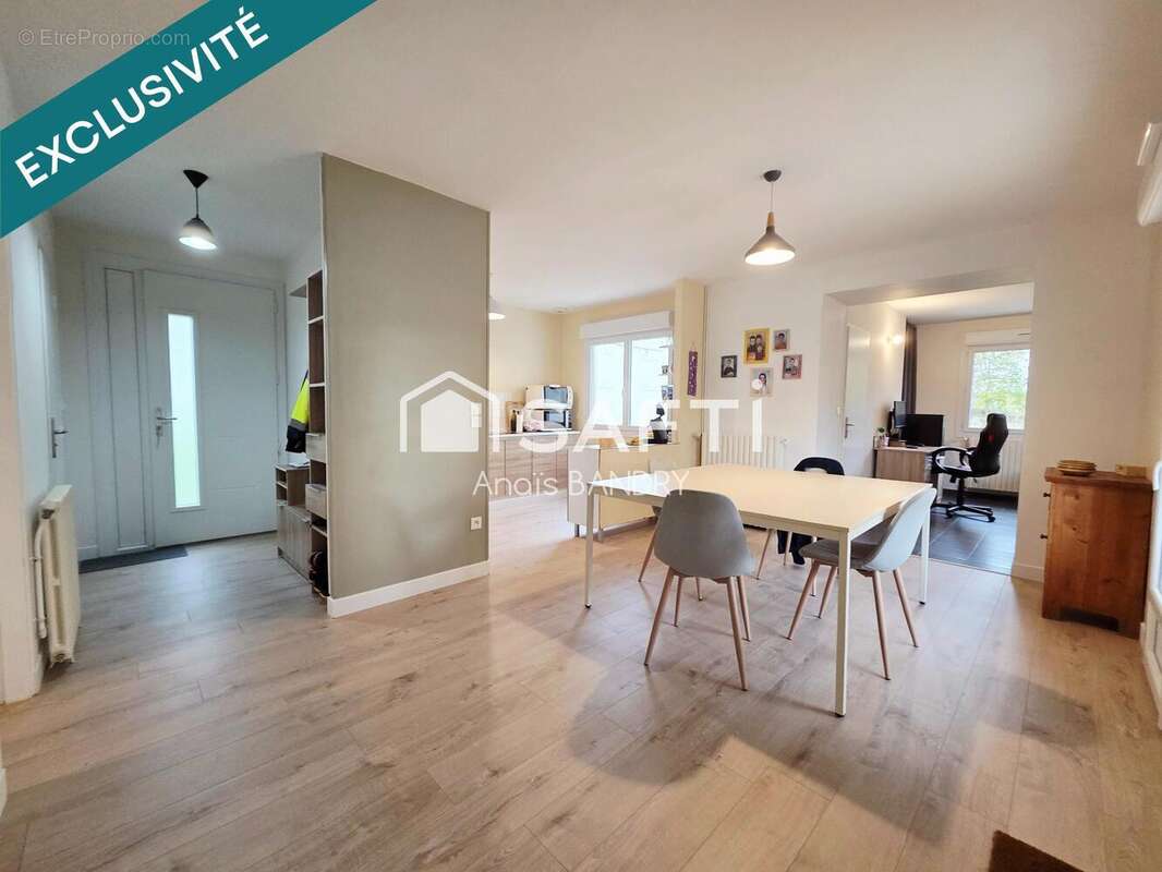 Photo 2 - Maison à BOURG-ET-COMIN