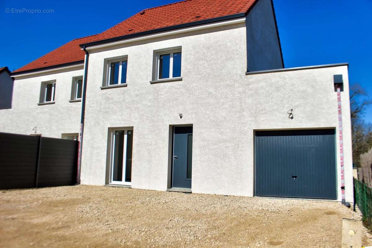 Maison à MARSANNAY-LE-BOIS