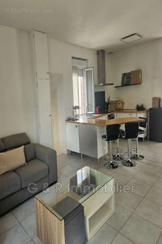 Appartement à LA BOUILLADISSE