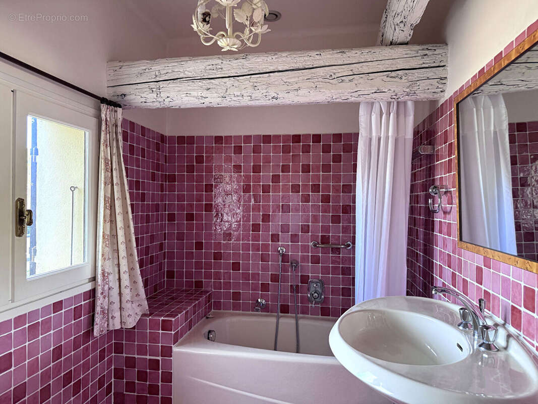 Maison à VILLENEUVE-LES-AVIGNON