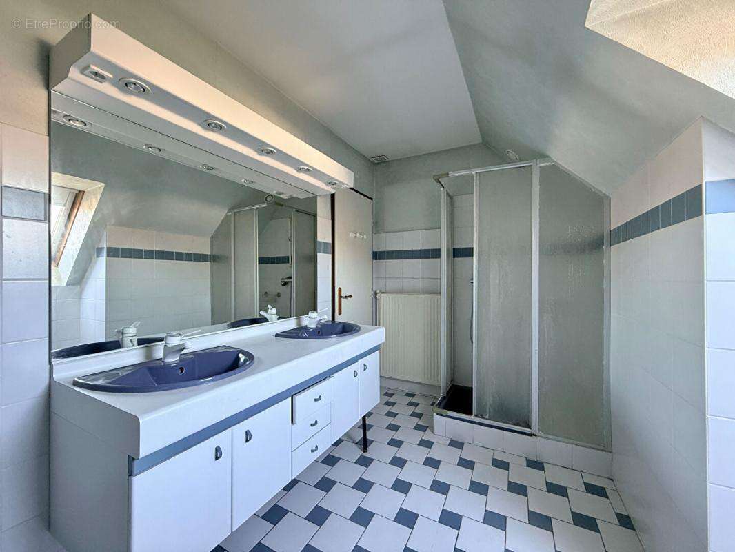 Maison 6 pièces 124 m2 avec garage et sous-sol - 4 chambres - photo 12
