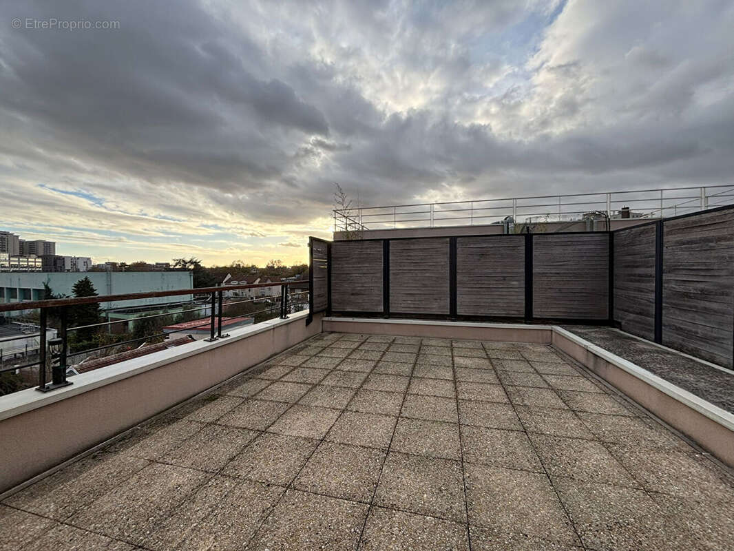 Appartement à EPINAY-SUR-SEINE