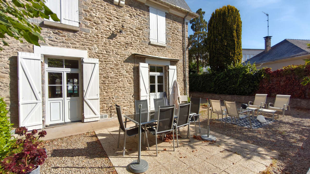 Maison à LAVAL