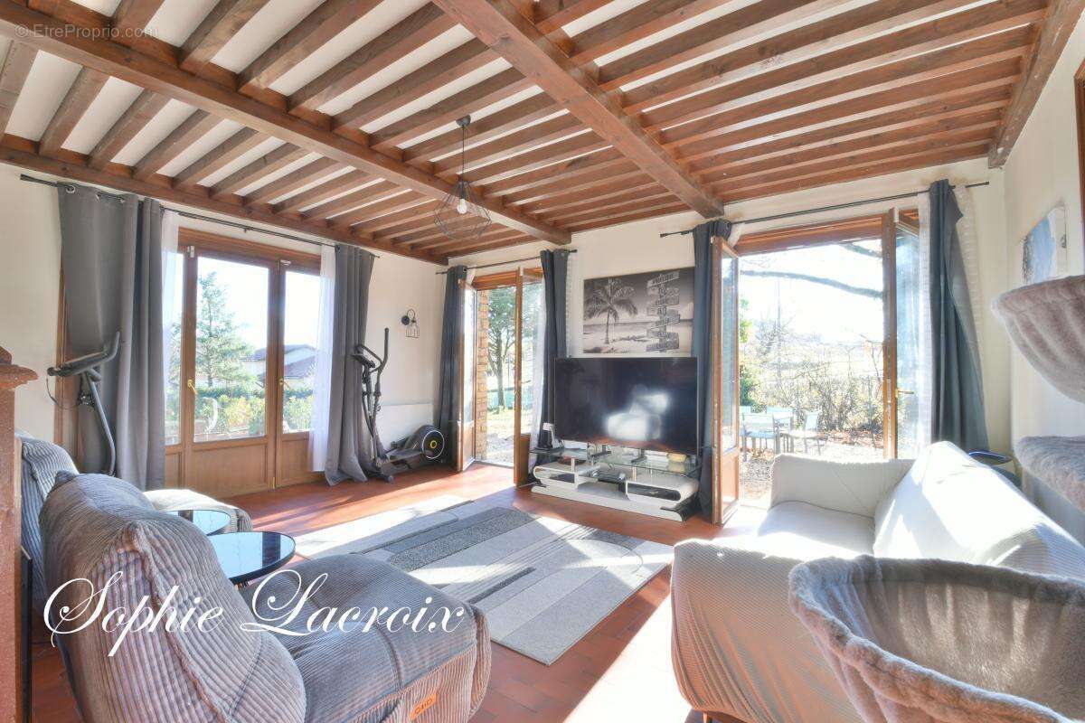 Maison à SALLES-ARBUISSONNAS-EN-BEAUJOLAIS