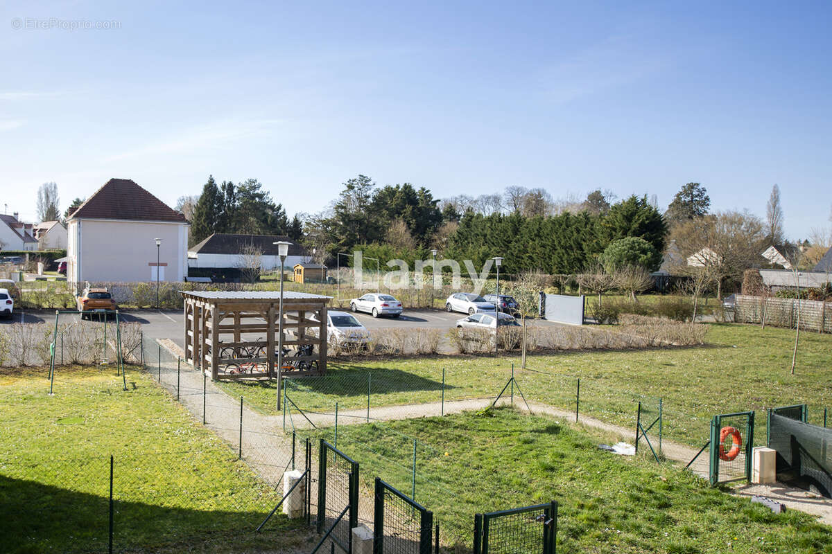 Appartement à SAINT-PRYVE-SAINT-MESMIN