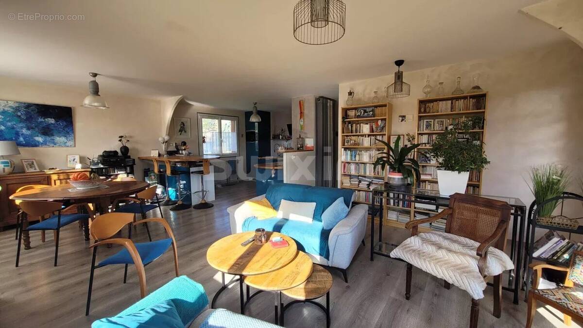 Maison à LONS-LE-SAUNIER