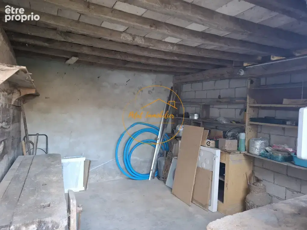 Maison de village avec dépendances et beau potentiel d’aménagement - photo 13