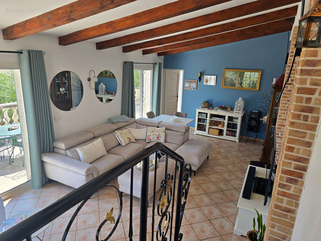 PEYPIN - Villa T4 s/ 1200m² de jardin - photo 6