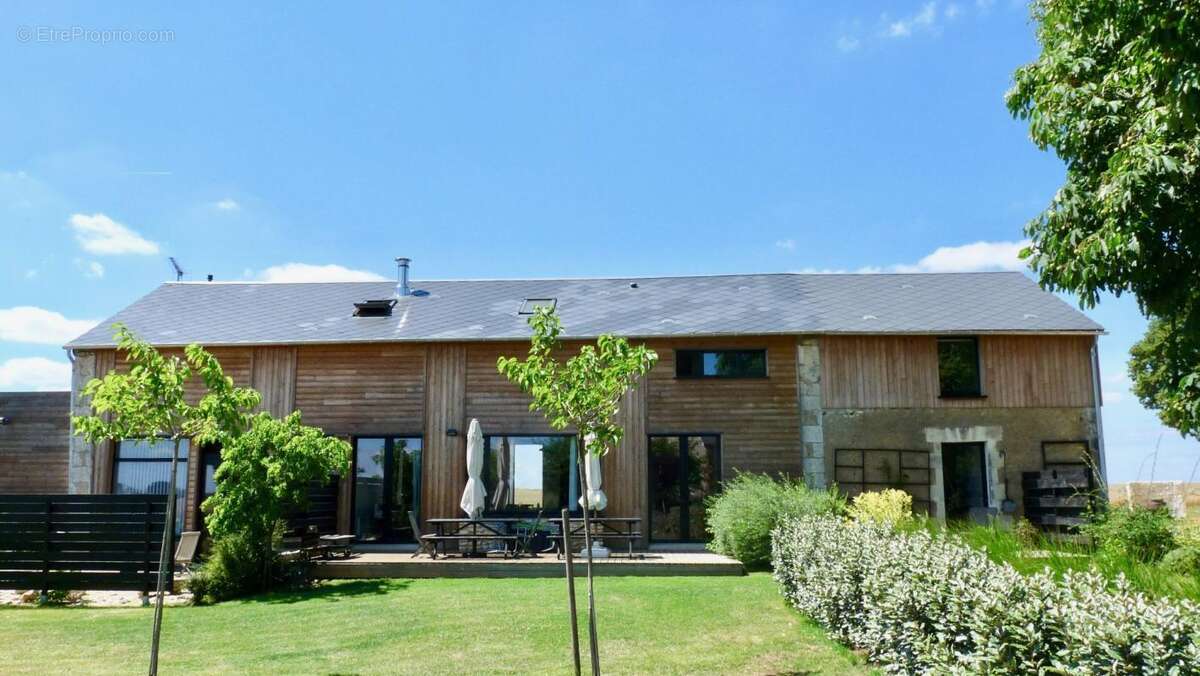Maison à ANGLES-SUR-L'ANGLIN