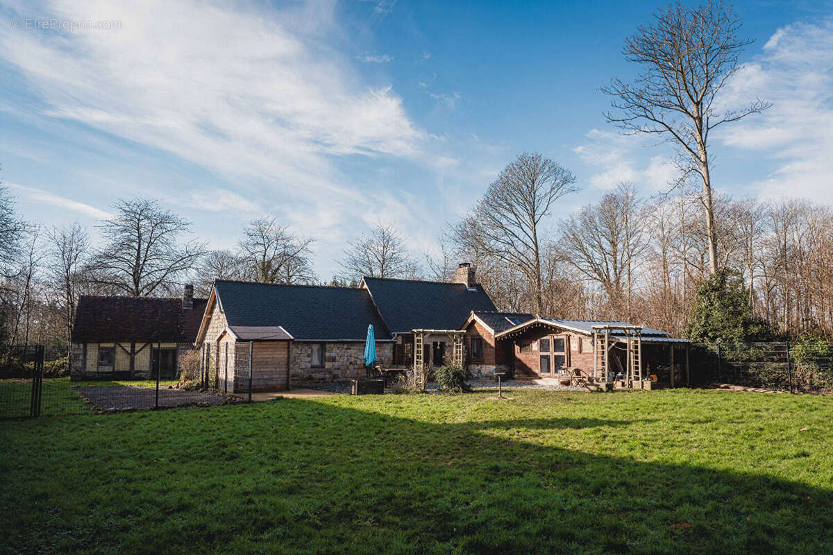 Maison à CHAMPSECRET