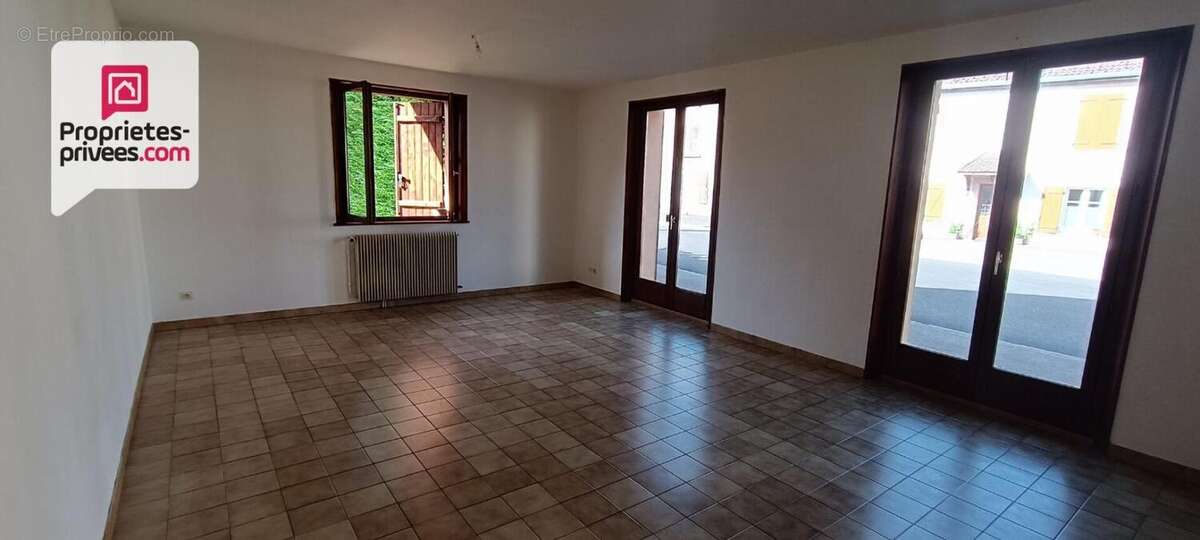 Maison 185 m2 et bâtiment annexe - photo 4